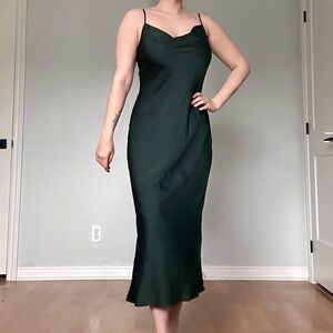 Park & Fifth hunter green Waldorf bridesmaid dress 🌳 ✨